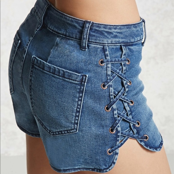 Pants - NWT lattice shorts 